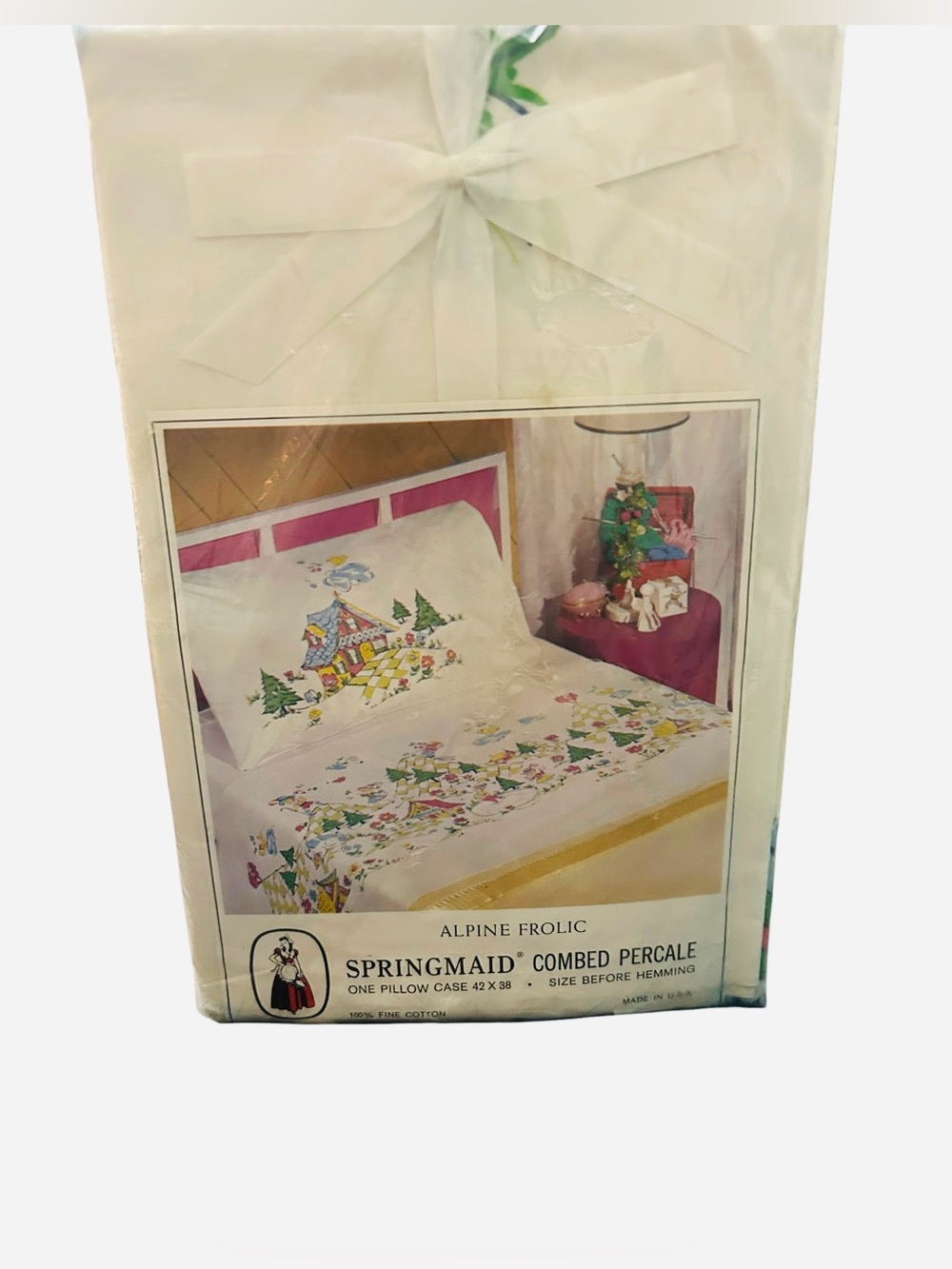 Vintage vintage Springmaid Combed Percale pillowcase features an "Alpine Frolic